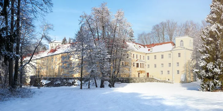Romantika na zámku: neomezený vstup do wellness, snídaně či polopenze a 2 dětmi zdarma