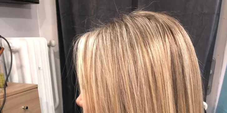 Dámský střih včetně stylingu pro krátké i dlouhé vlasy v salonu Golden Beauty