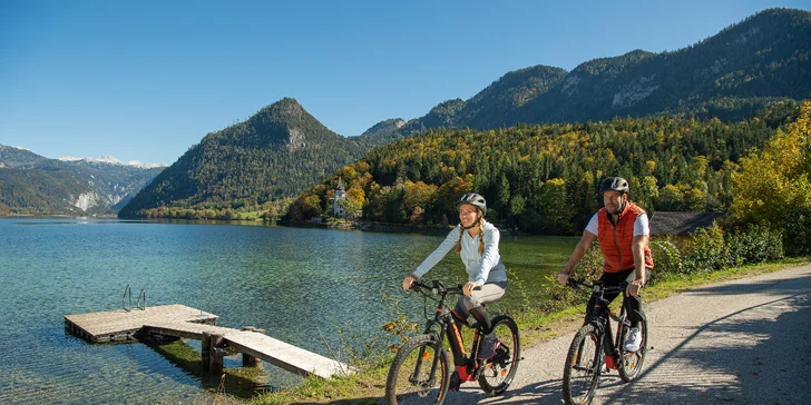 Jarní pobyt v rakouských Alpách: apartmány u jezera Grundlsee, wellness a snídaně