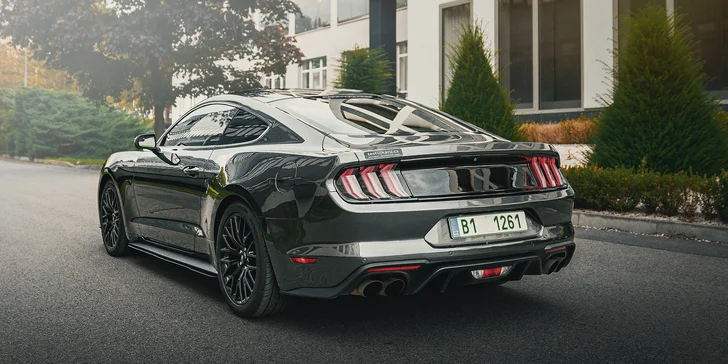 Supervýkonný Mustang GT 5.0 V8: 20–50 km řízení či spolujízdy a dost času na focení