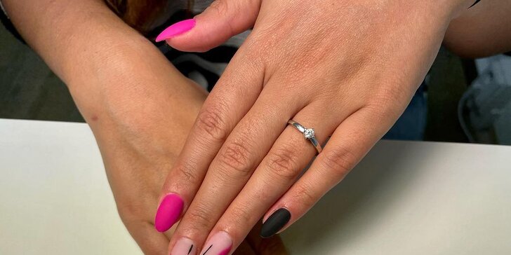 Krásné nehty v luxusním salonu na Žižkově: gel lak, gelová modeláž i masáž rukou a olejíček