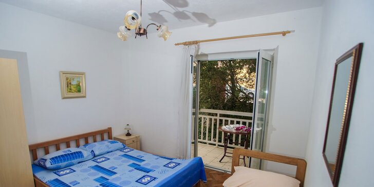 Týdenní pobyt na Makarské riviéře včetně dopravy: studia a apartmány s kuchyňkou, 400 m od pláže