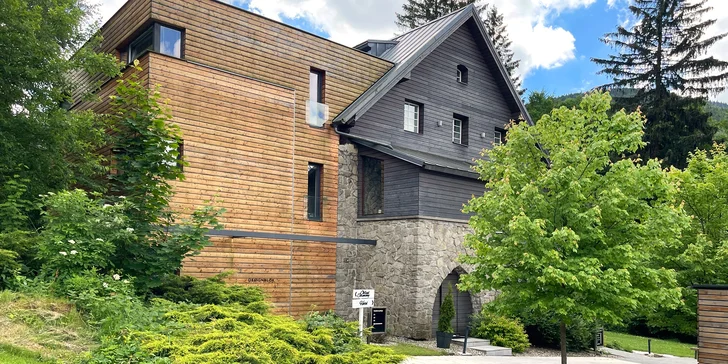Dovolená v Beskydech: luxusní designový garden hotel s vynikající kuchyní, wellness i přírodním koupáním