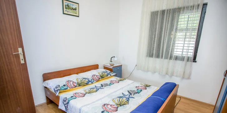 Omišská riviéra na 7 nocí: apartmány jen 100 m od pláže s kapacitou až 6 osob