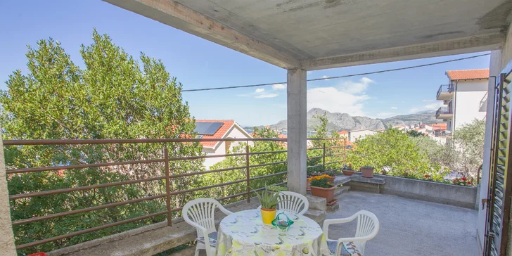 Omišská riviéra na 7 nocí: apartmány jen 100 m od pláže s kapacitou až 6 osob