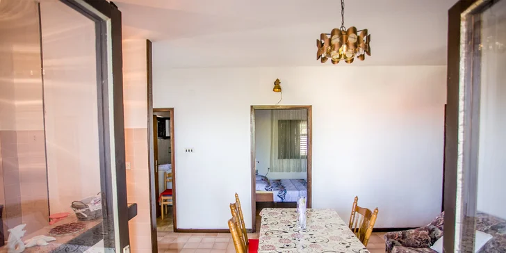 Omišská riviéra na 7 nocí: apartmány jen 100 m od pláže s kapacitou až 6 osob