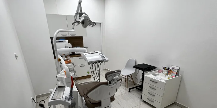 Dentální hygiena pro dospělé včetně pískování a ionizační kartáček jako dárek