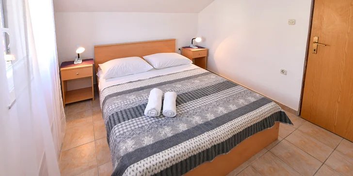 Omišská riviéra na 7 nocí: apartmány jen 100 m od pláže s kapacitou až 6 osob