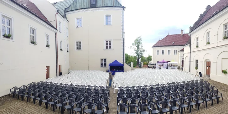 Vstupenka na vybraná představení pod širým nebem - Frýdek-Místek