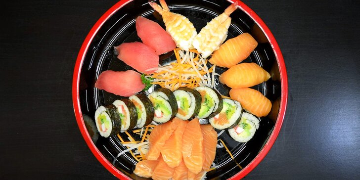 Nabité sushi sety: 24–80 kousků třeba i s polévkou, salátem nebo minizávitky