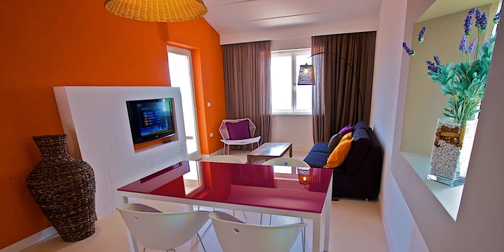 4* apartmánový resort v letovisku Pula: ubytování až pro 4 osoby, 200 m od pláže, s bazény a tobogánem, možnost snídaní