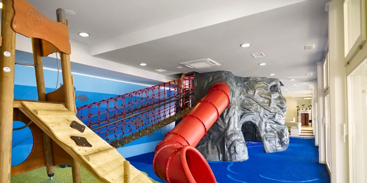 4* apartmánový resort v letovisku Pula: ubytování až pro 4 osoby, 200 m od pláže, s bazény a tobogánem, možnost snídaní