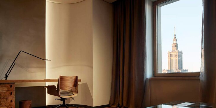Luxusní pobyt v ikonickém hotelu v centru Varšavy: wellness 24 hodin denně, snídaně i láhev vína
