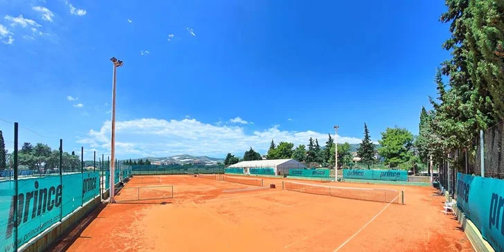All inclusive pobyt u Splitu: pokoje či bungalovy pro pár i rodinu 150 metrů od pláže