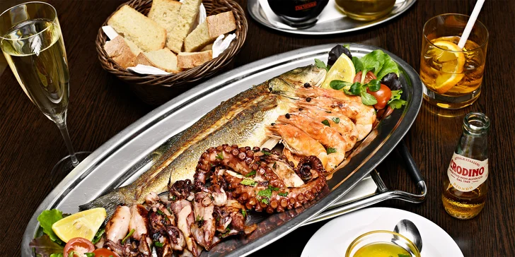 Ochutnejte Chorvatsko: grilovaný mořský vlk, variace darů moře a sklenka prosecca či aperitivu Crodino