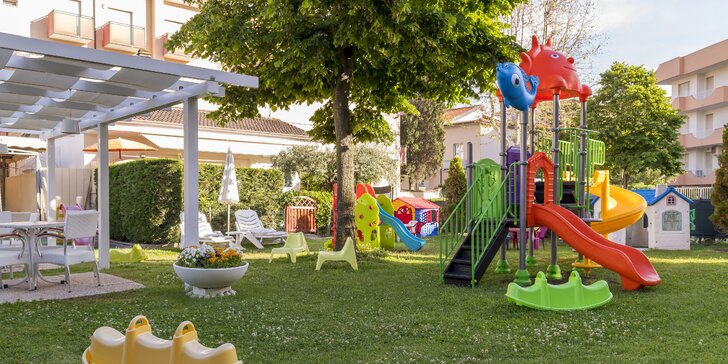 Dovolená v Rimini (nejen) pro rodinu: snídaně, dětský bazén i hřiště a zahrádka