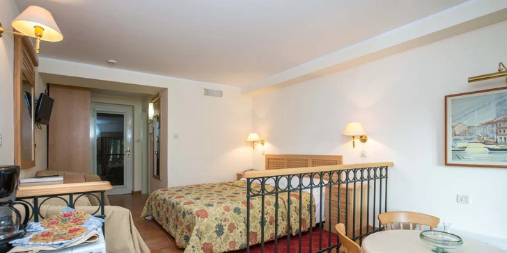 4* apartmány v istrijské Poreči: dovolená pro páry i rodiny, bazén, oblázková pláž, děti do 18 let zdarma