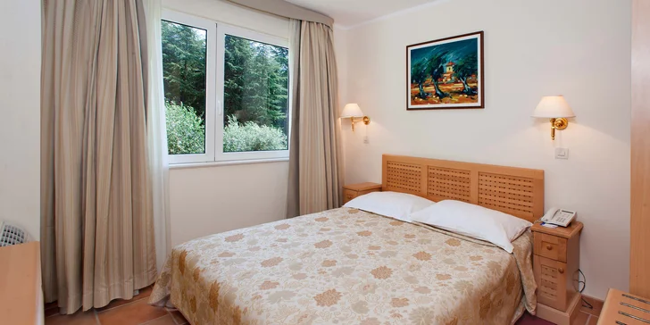 4* apartmány v istrijské Poreči: dovolená pro páry i rodiny, bazén, oblázková pláž, děti do 18 let zdarma
