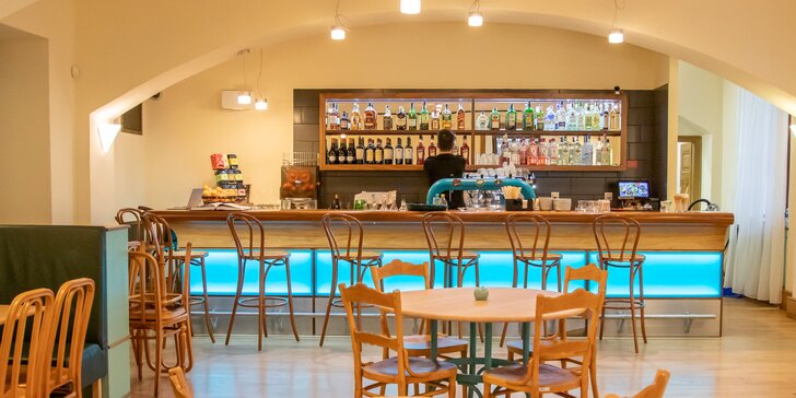 Až 1000 Kč na jakékoliv nápoje i jídlo ve středomořské restauraci Turquoise