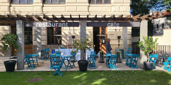 Až 1000 Kč na jakékoliv nápoje i jídlo ve středomořské restauraci Turquoise