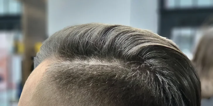 Barber péče pro pány: střih s nástavcem, mytí i úprava obočí