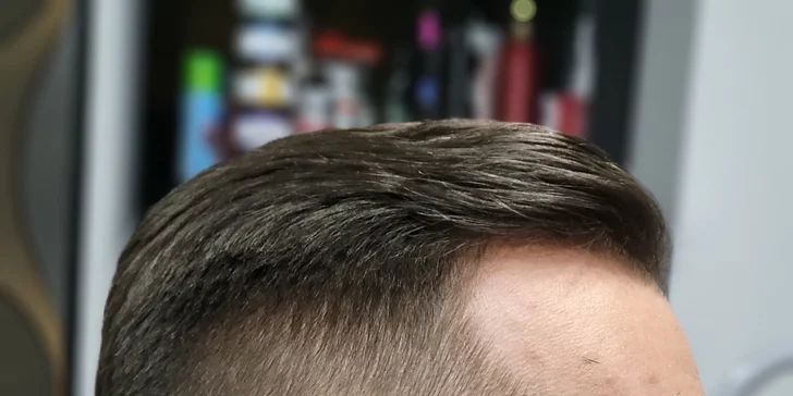 Barber péče pro pány: střih s nástavcem, mytí i úprava obočí