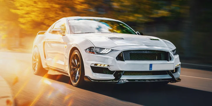 Pronájem Ford Mustang bez instruktora: 12 hod. nebo celý víkend