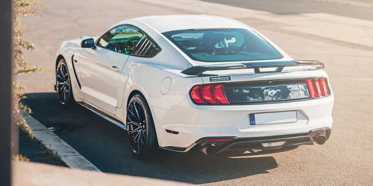 Pronájem Ford Mustang bez instruktora: 12 hod. nebo celý víkend