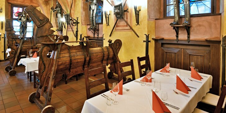 Degustační menu pro dva v jedné z nejkrásnějších restaurací Prahy: 3 chody v atmosféře 17. století
