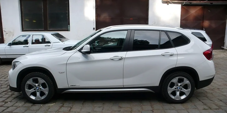 Tónování zadních autoskel americkou fólií SunTek