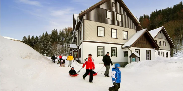 Až 8 dní pohody v centru Špindlu: snídaně nebo polopenze i wellness