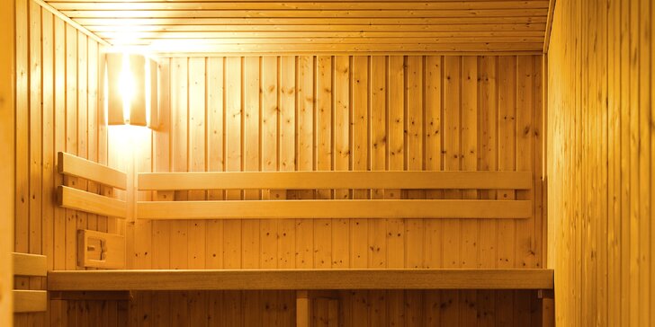 Dvě hodiny relaxu v soukromí: privátní pronájem sauny pro jednoho i partu 8 lidí