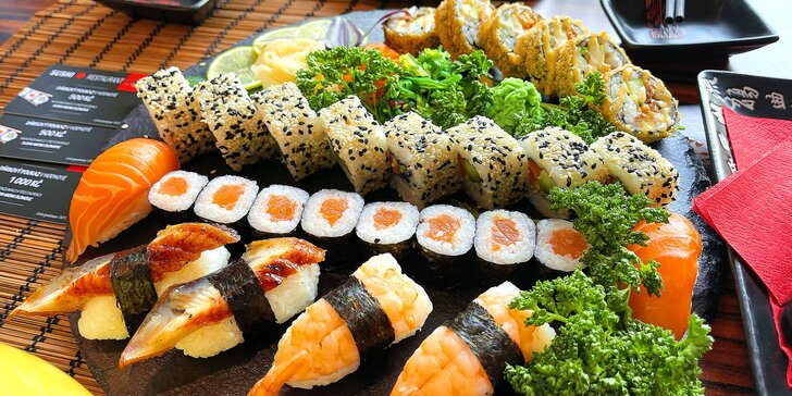 Sushi sety s 28, 63 a 64 kousky: maki, nigiri a další rolky s rybami i zeleninou