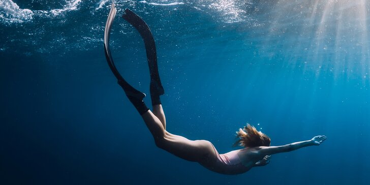 Svět pod hladinou: Freediving na zkoušku v 8m potápěčské jámě až pro 4 os.