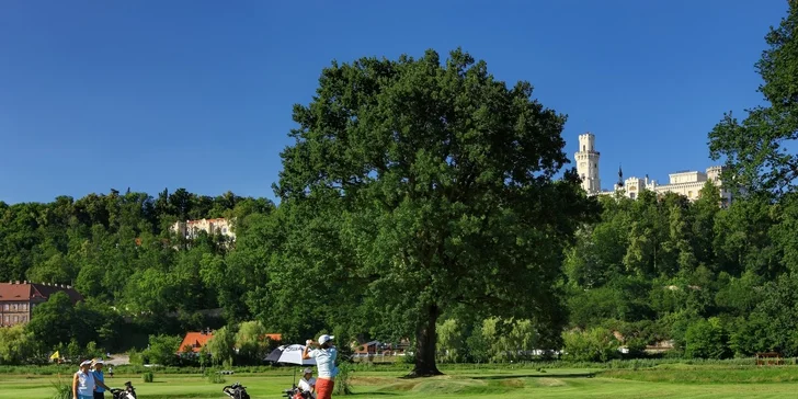 Jednodenní nebo dvoudenní kurz golfu v luxusním Golf Resortu Hluboká
