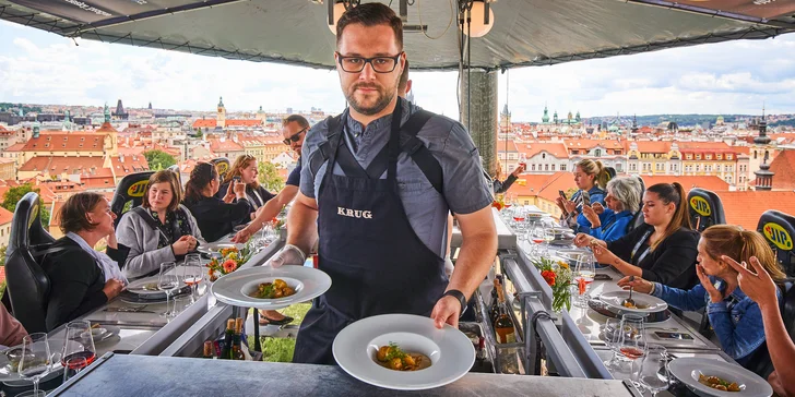 Premium Lunch in the Sky: 3chodové menu od kuchaře z Grandhotelu Pupp podávané v oblacích