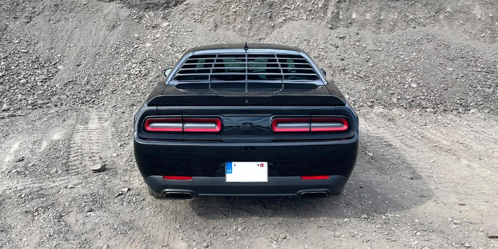 Dodge Challenger 5.7 V8 HEMI na 12 či 24 hodin