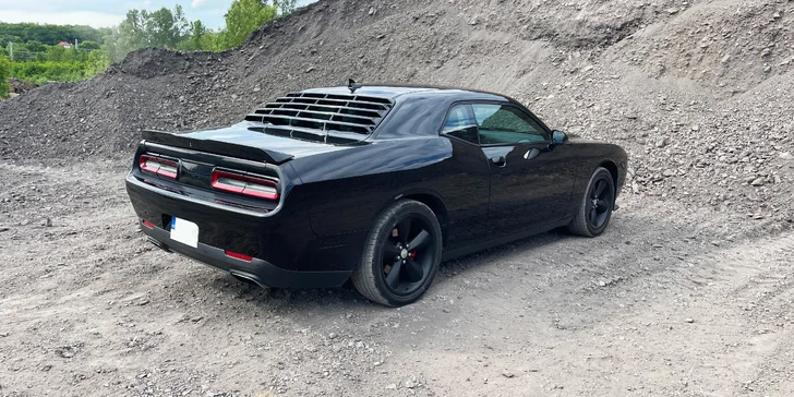 Dodge Challenger 5.7 V8 HEMI na 12 či 24 hodin