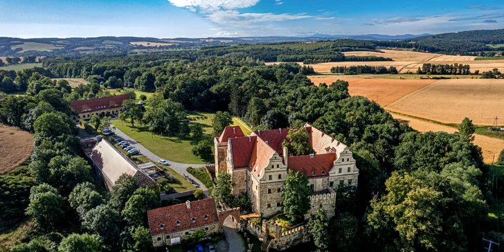 Luxusní adults only zámek s neomezeným vstupem do Spa by L'Occitane a snídaní či polopenzí