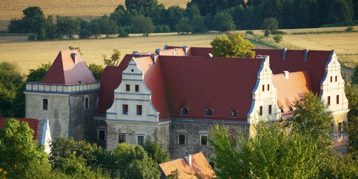 Luxusní zámek s neomezeným vstupem do Spa by L'Occitane a snídaní či polopenzí