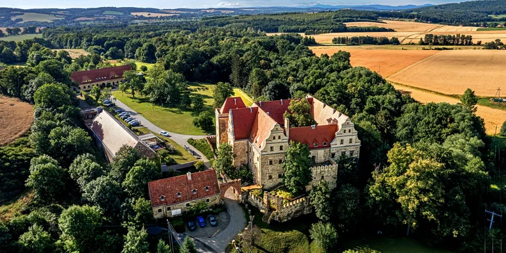 Luxusní zámek s neomezeným vstupem do Spa by L'Occitane a bohatou snídaní