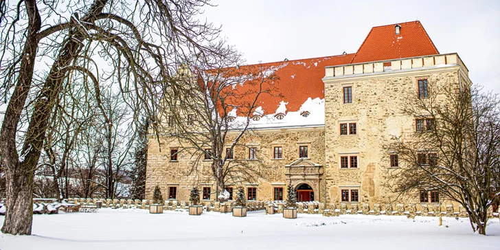 Luxusní zámek s neomezeným vstupem do Spa by L'Occitane a bohatou snídaní
