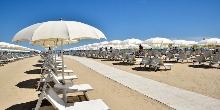 Dovolená s plnou penzí u italského Rimini: hotel 100 m od moře, až 2 děti zdarma, bazén