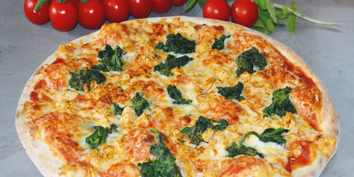 Pizza pro 1 nebo 2 osoby: průměr 32 cm, výběr z 22 druhů, i k odnosu s sebou