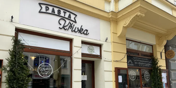 Burger s hovězím nebo halloumi, opečené brambory na másle a tatarka pro 1 či 2 osoby