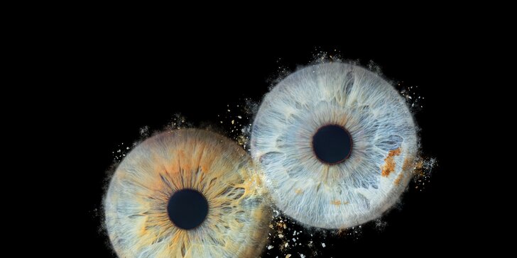 Originální fotografie oční duhovky: jedno i dvě oči či jejich splynutí v jeden obraz