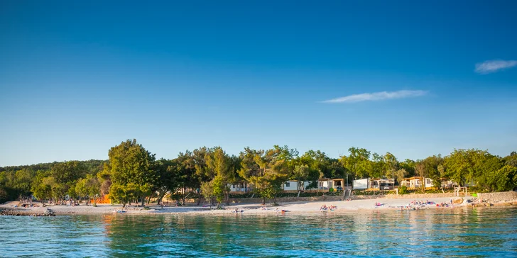 Dovolená na ostrově Krk: 3* hotel kousek od pláže, strava i 2 děti do 9,99 let zdarma