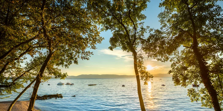 Dovolená na ostrově Krk: 3* hotel kousek od pláže, strava i 2 děti do 9,99 let zdarma