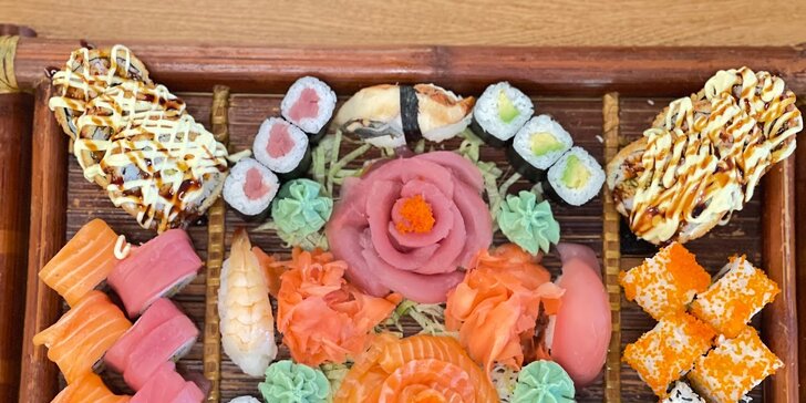 Set 8 až 62 ks pestrobarevného sushi i se závitky a polévkami