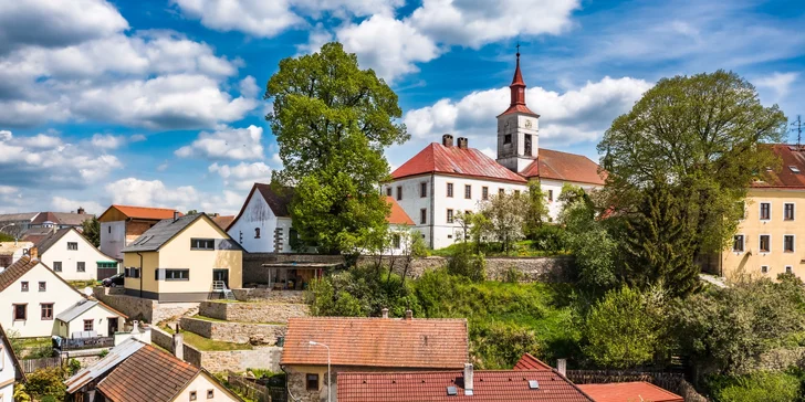 Pronájem vybavené chalupy v jižních Čechách s vnitřním i venkovním wellness